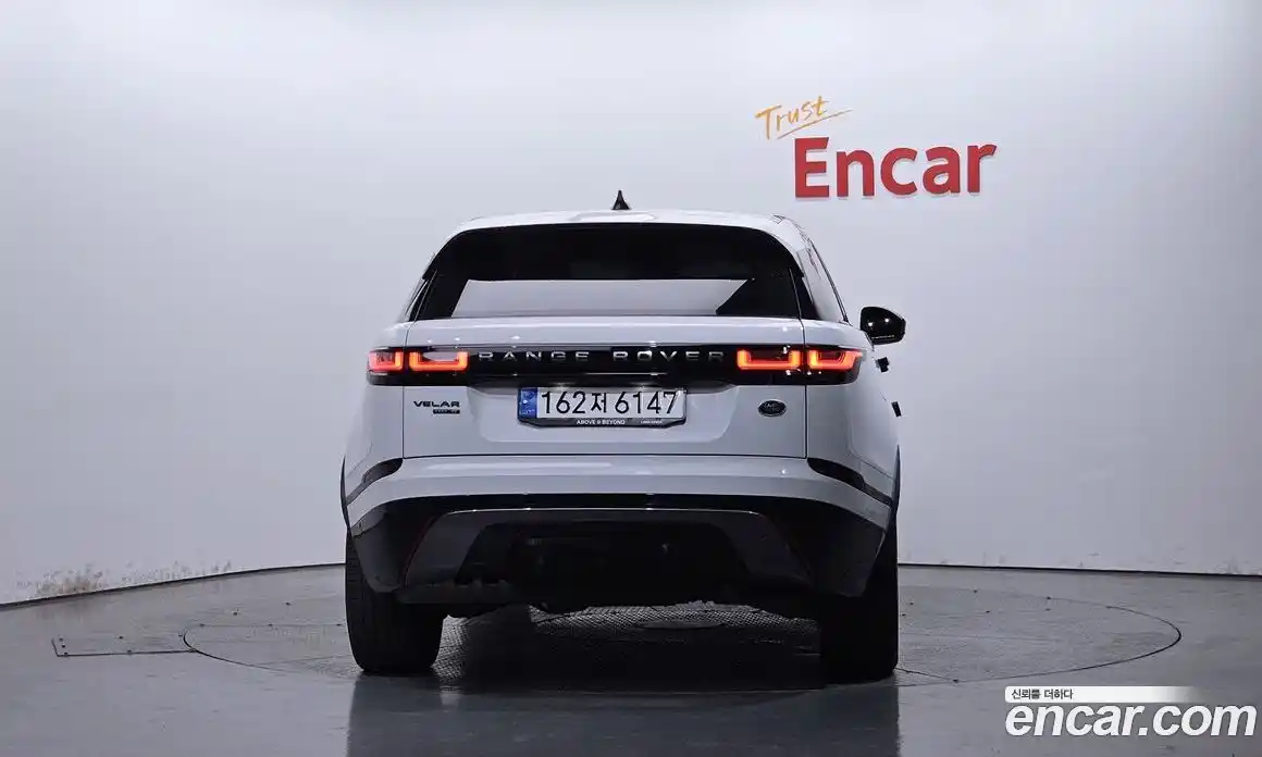 Land Rover Range-Rover Velar 2018 2.0 Автомат в Москве № 213583, фото 9