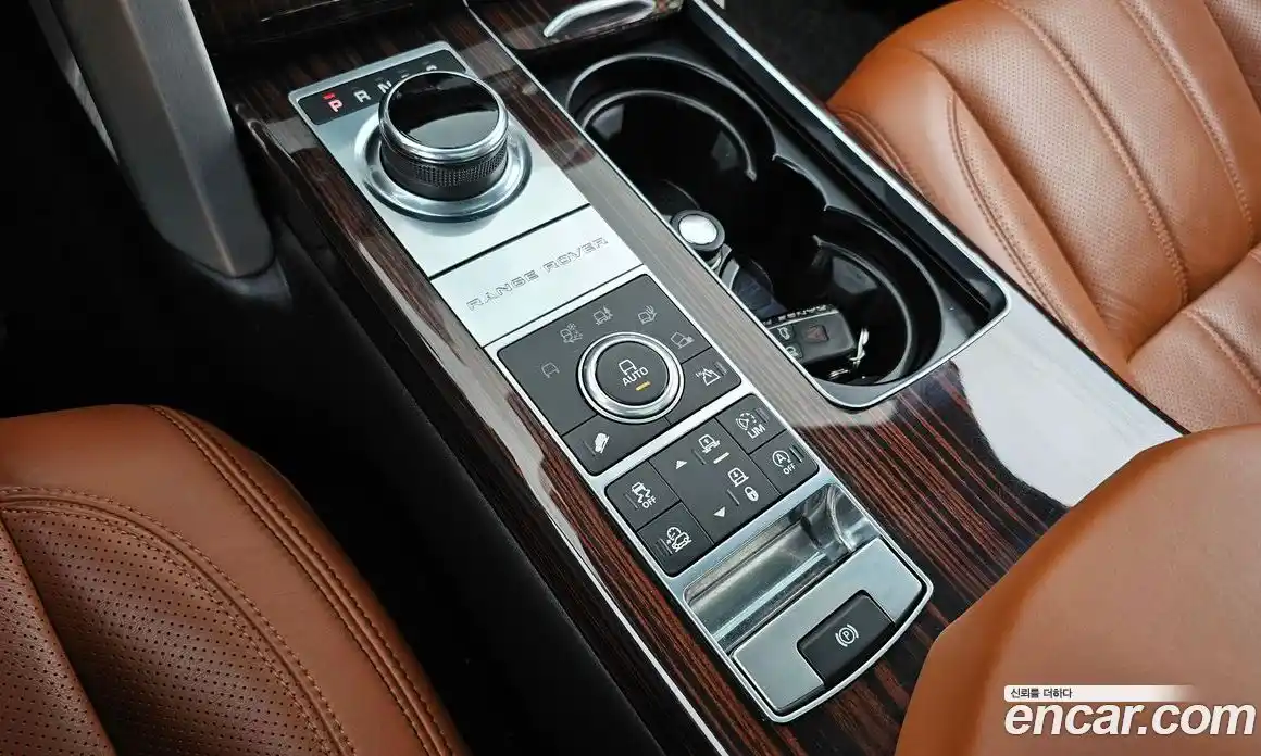 Land Rover Range-Rover 2017 4.4 Автомат в Москве № 213730, фото 6