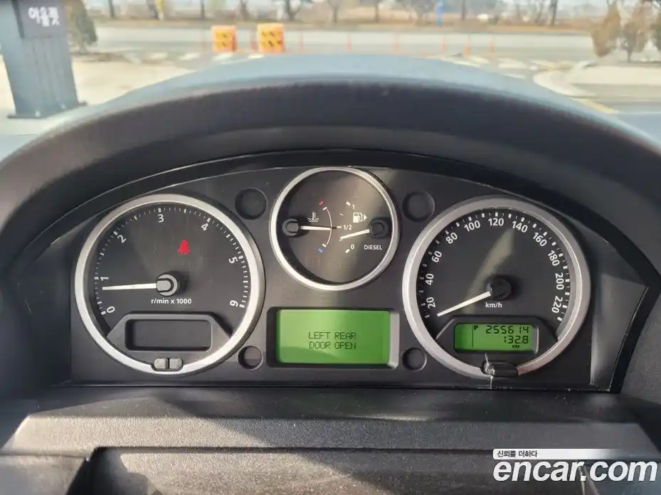 Land Rover Range-Rover Sport 2008 2.7 Автомат в Москве № 213852, фото 11