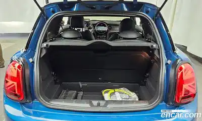 Mini Cooper 2024 Автомат в Москве № 214263, миниатюра 6