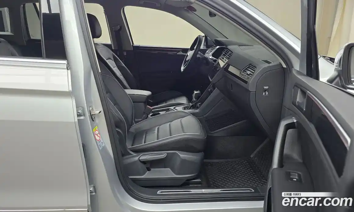 Volkswagen Tiguan 2022 2.0 Автомат в Москве № 214883, фото 15