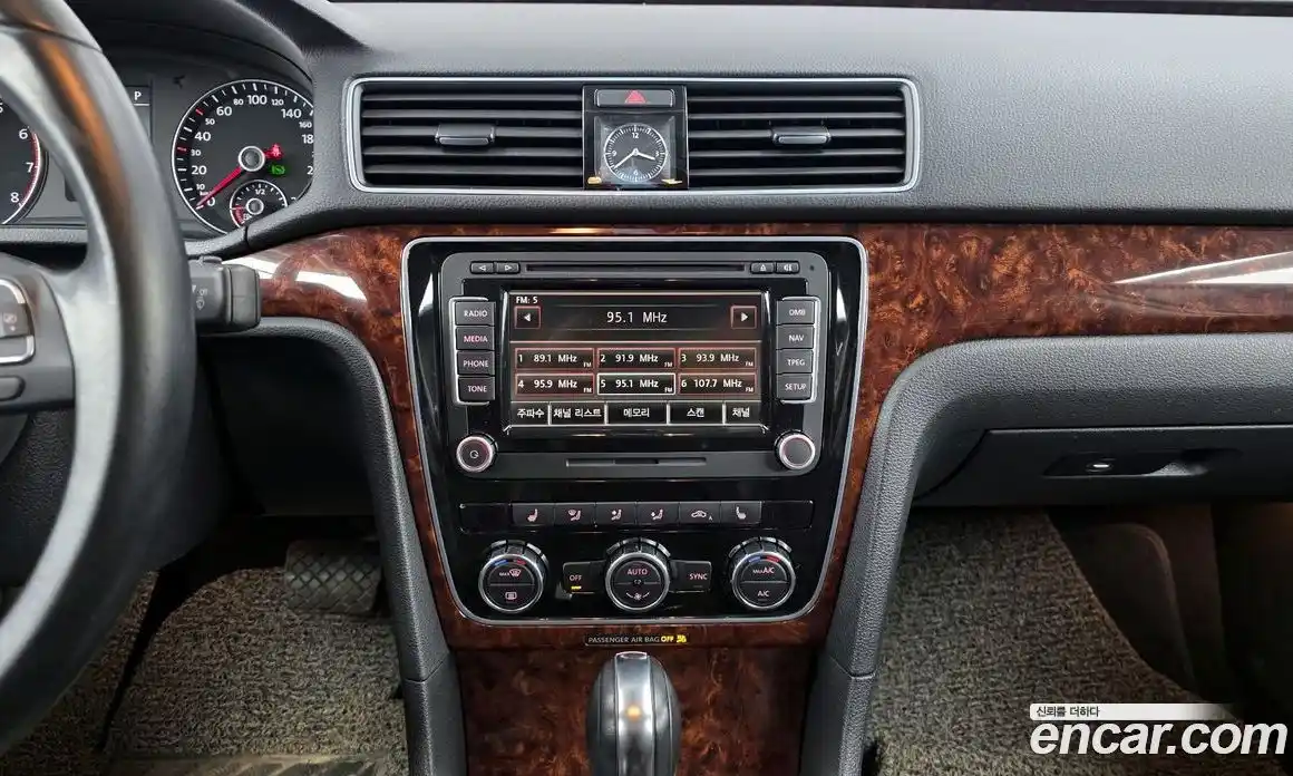 Volkswagen Passat 2013 2.5 Автомат в Москве № 214891, фото 19