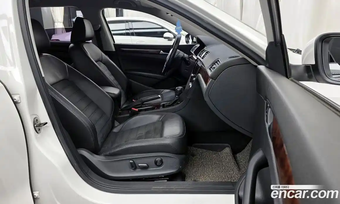 Volkswagen Passat 2013 2.5 Автомат в Москве № 214891, фото 20