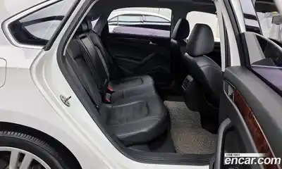 Volkswagen Passat 2013 2.5 Автомат в Москве № 214891, миниатюра 10