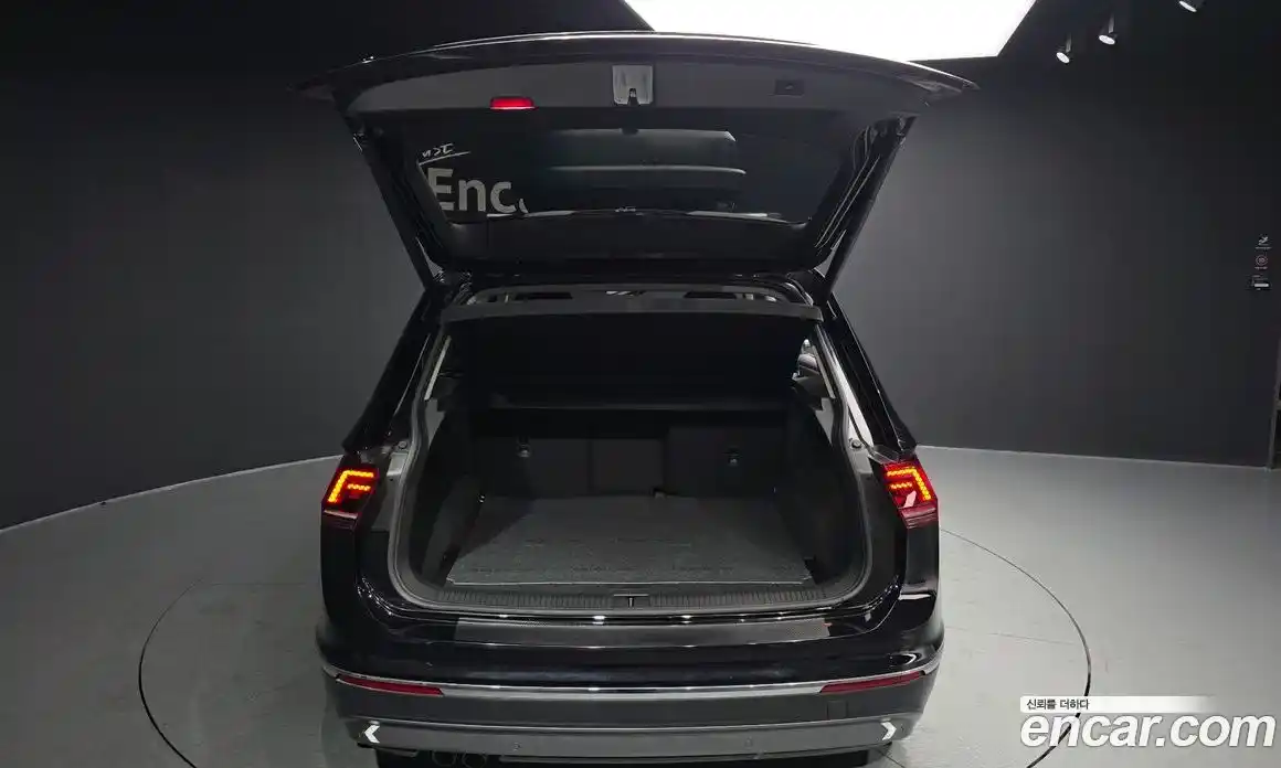 Volkswagen Tiguan 2020 2.0 Автомат в Москве № 215146, фото 18