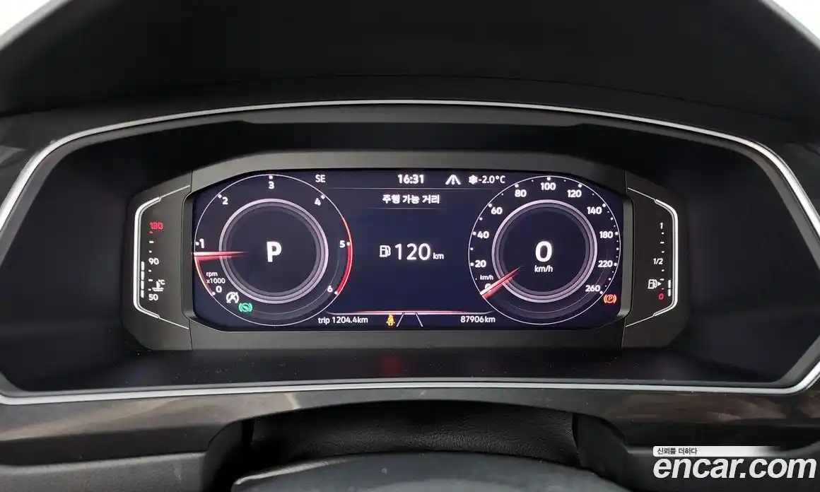 Volkswagen Tiguan 2021 2.0 Автомат в Москве № 215168, фото 11