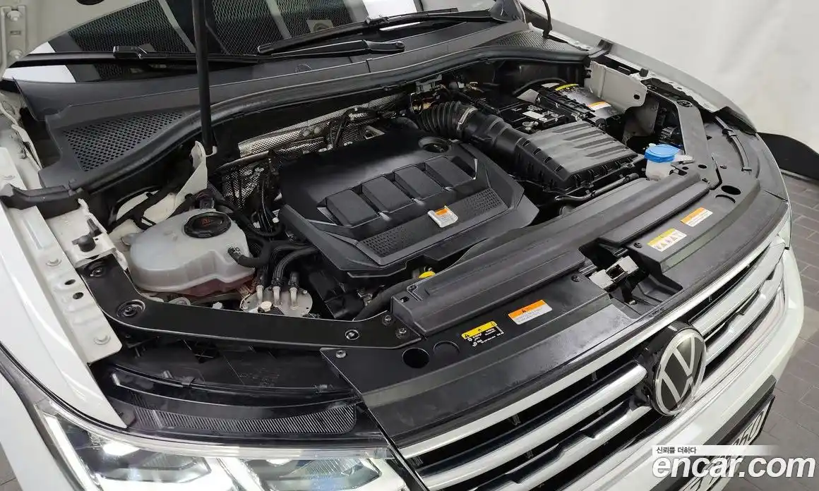 Volkswagen Tiguan 2021 2.0 Автомат в Москве № 215168, фото 17