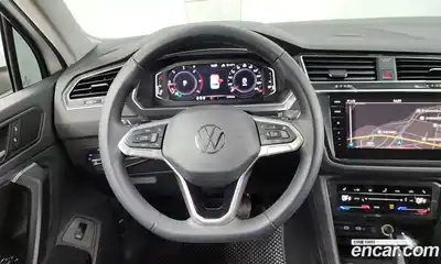 Volkswagen Tiguan 2021 2.0 Автомат в Москве № 215168, миниатюра 9