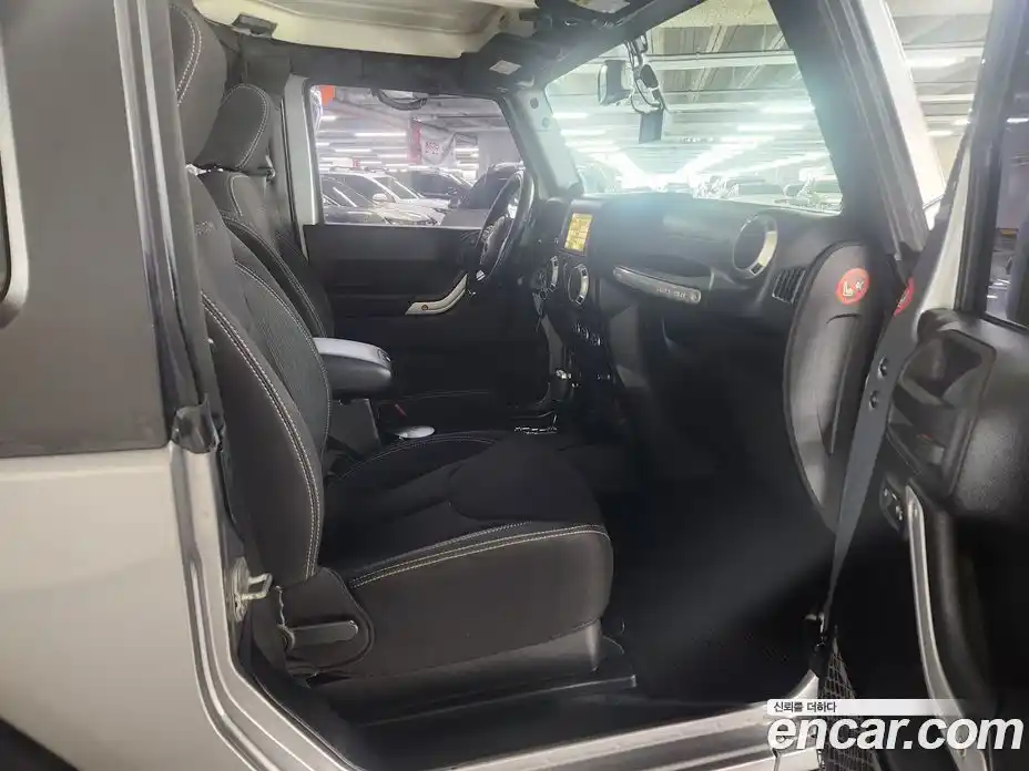 Jeep Wrangler 2013 2.8 Автомат в Москве № 228201, фото 16