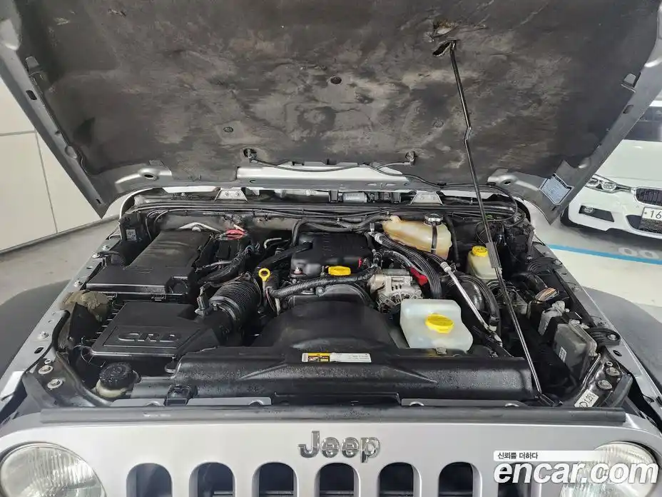 Jeep Wrangler 2013 2.8 Автомат в Москве № 228201, фото 6