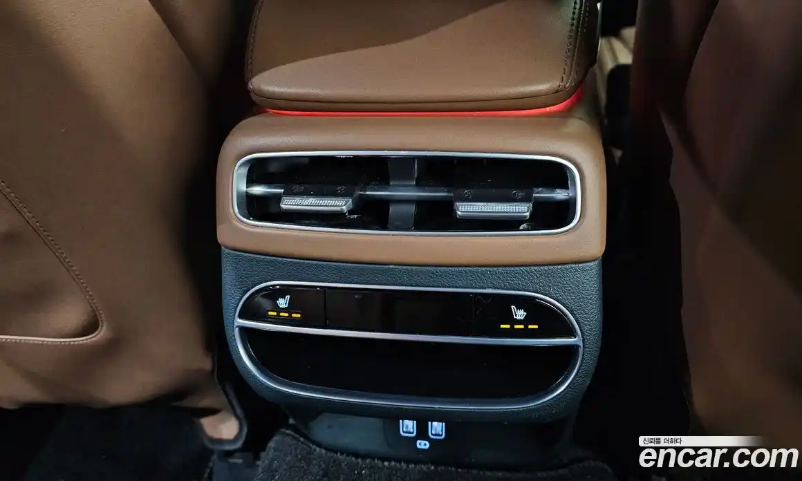 Genesis GV70 2022 2.5 Автомат в Москве № 22928, фото 3