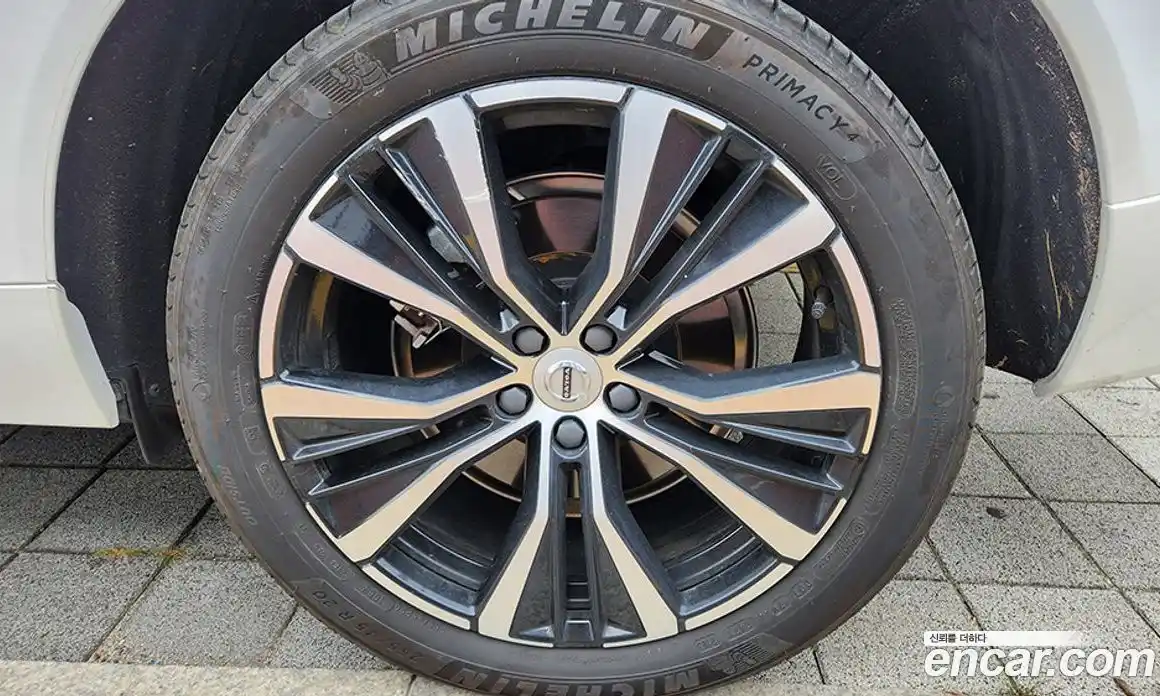 Volvo XC60 2024 2.0 Автомат в Москве № 230857, фото 19