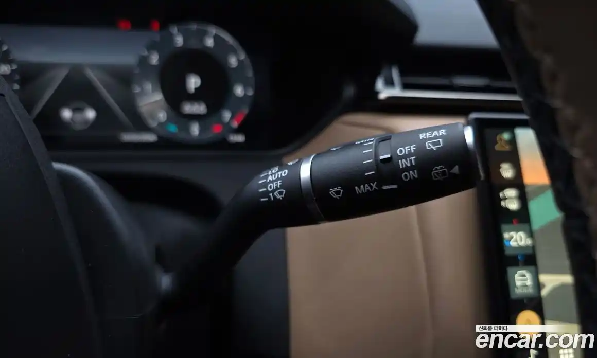 Land Rover Range-Rover Velar 2024 3.0 Автомат в Москве № 231206, фото 14