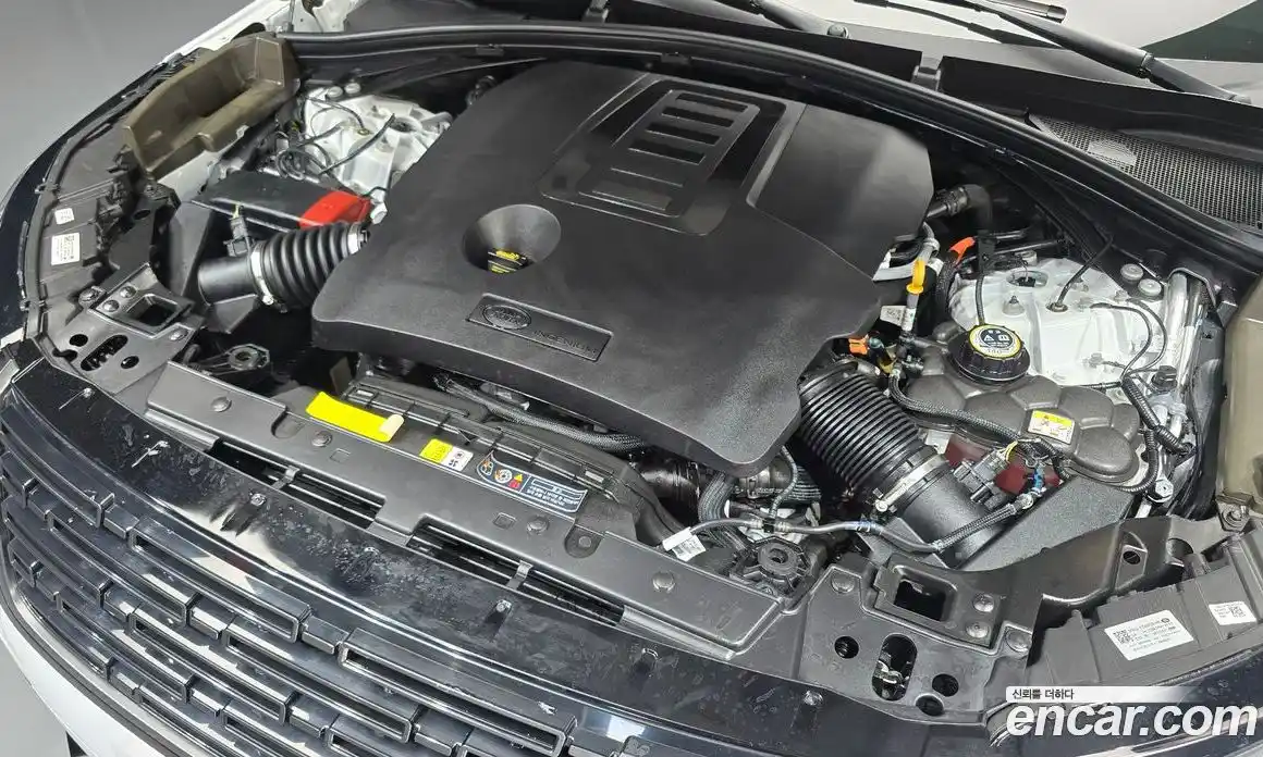 Land Rover Range-Rover Velar 2024 3.0 Автомат в Москве № 231206, фото 7