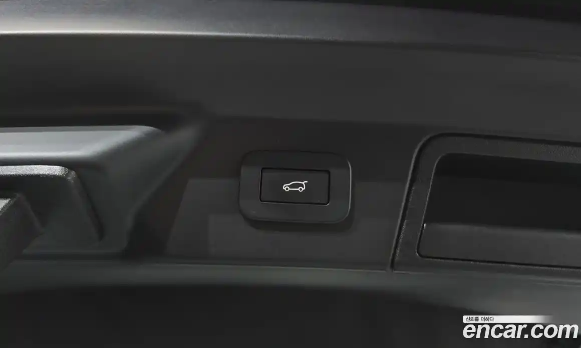 Land Rover Range-Rover Velar 2024 3.0 Автомат в Москве № 231206, фото 9