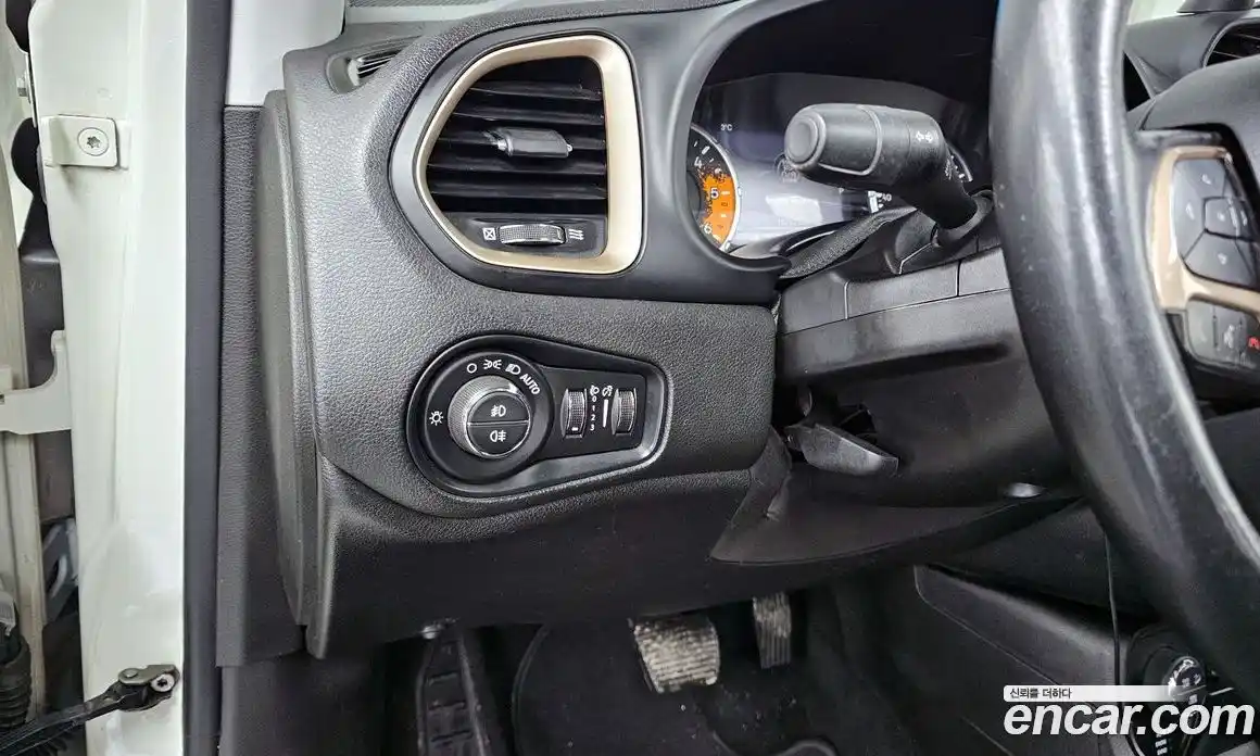 Jeep Renegade 2016 2.0 Автомат в Москве № 232689, фото 16