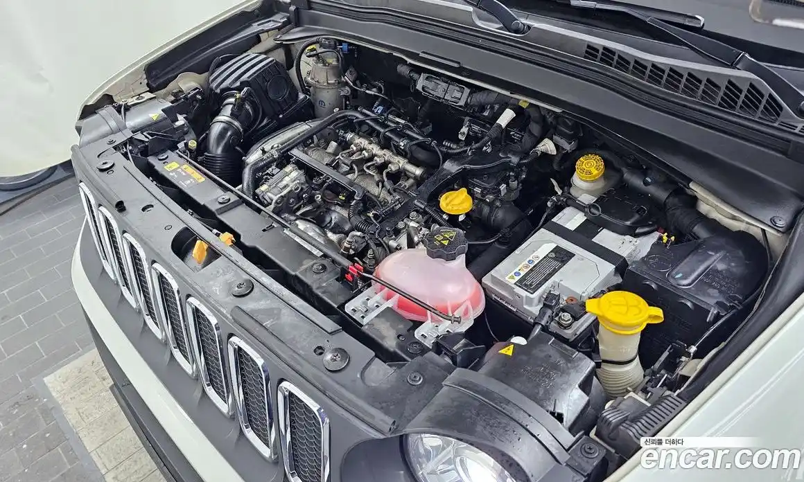 Jeep Renegade 2016 2.0 Автомат в Москве № 232689, фото 6