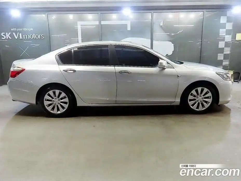 Honda Accord 2013 2.4 Автомат в Москве № 232998, фото 3