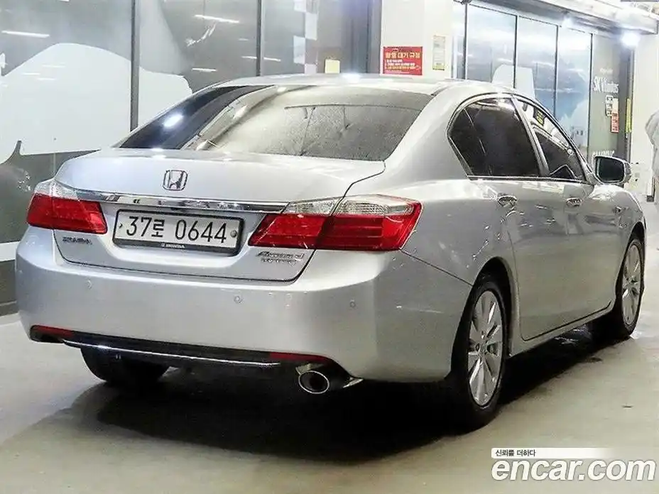 Honda Accord 2013 2.4 Автомат в Москве № 232998, фото 4