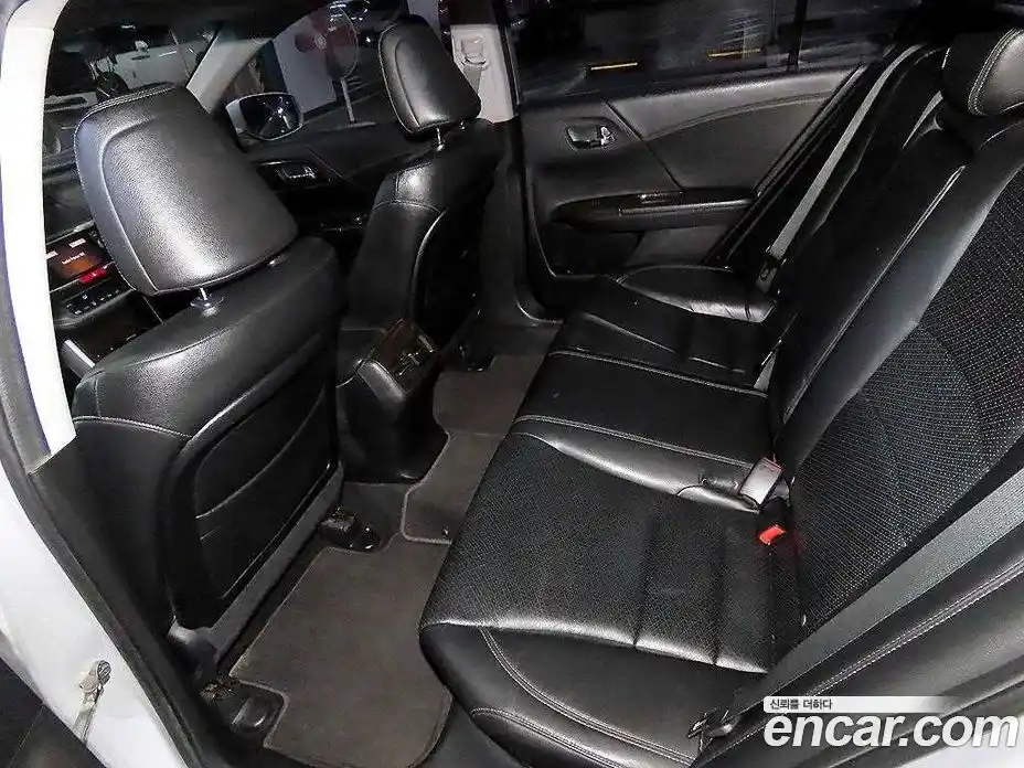 Honda Accord 2013 2.4 Автомат в Москве № 232998, фото 7