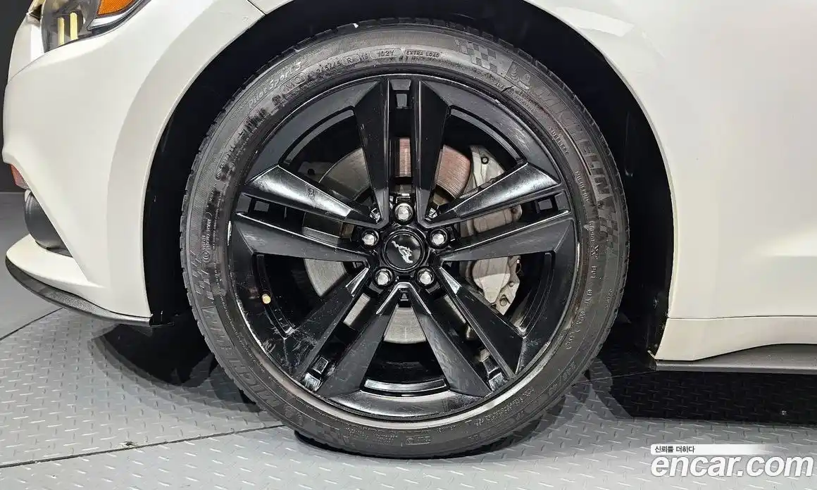 Ford Mustang 2017 2.3 Автомат в Москве № 255561, фото 14