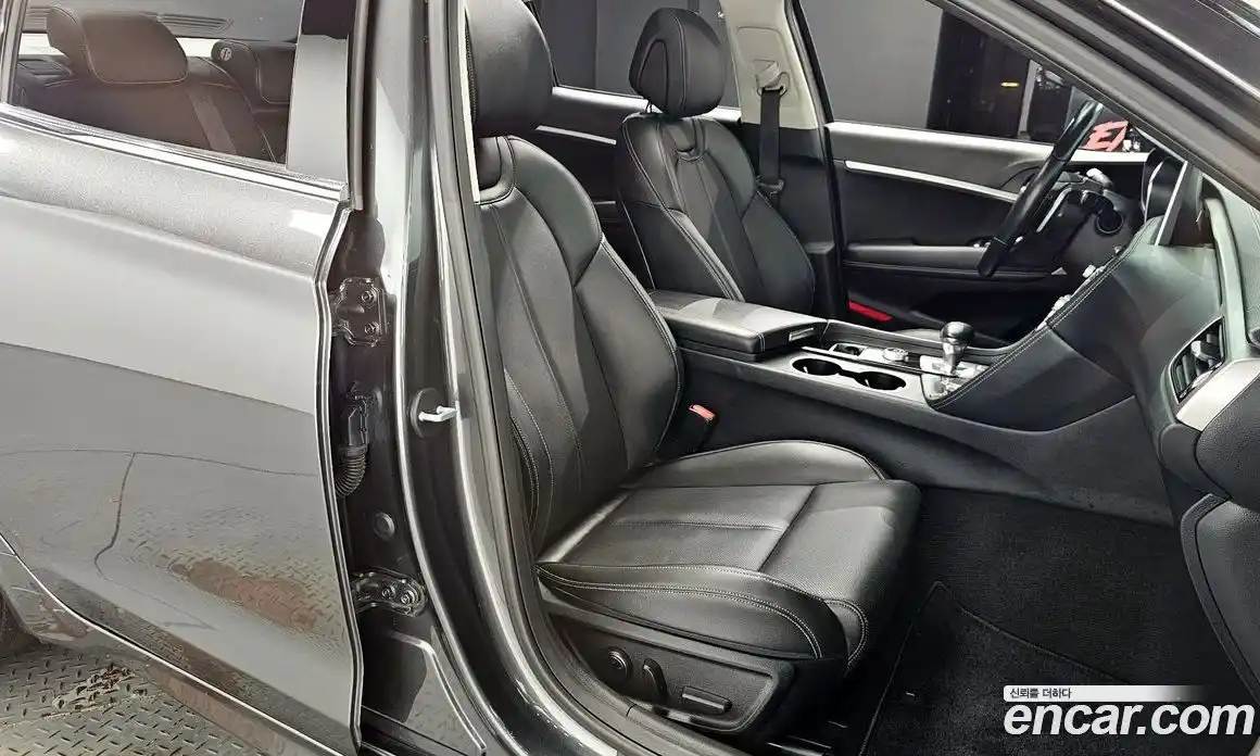 Genesis G70 2018 2.0 Автомат в Москве № 26573, фото 3