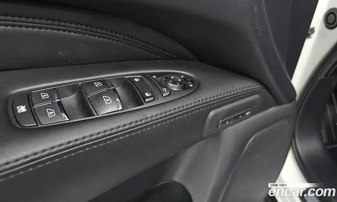 Infiniti QX60 2015 3.5 Автомат в Москве № 267458, фото 16