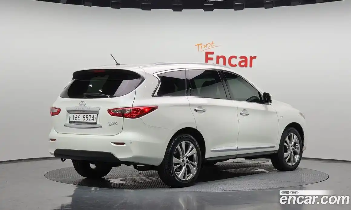Infiniti QX60 2015 3.5 Автомат в Москве № 267458, фото 17