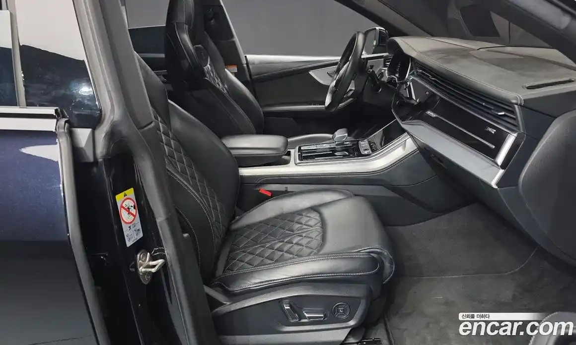 Audi Q8 2021 3.0 Автомат в Москве № 268989, фото 11