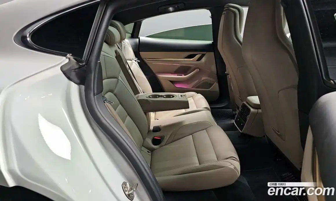 Porsche Taycan 2024 0.1 Автомат в Москве № 270143, фото 13