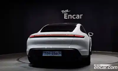 Porsche Taycan 2024 0.1 Автомат в Москве № 270143, миниатюра 4