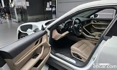 Porsche Taycan 2024 0.1 Автомат в Москве № 270143, миниатюра 10