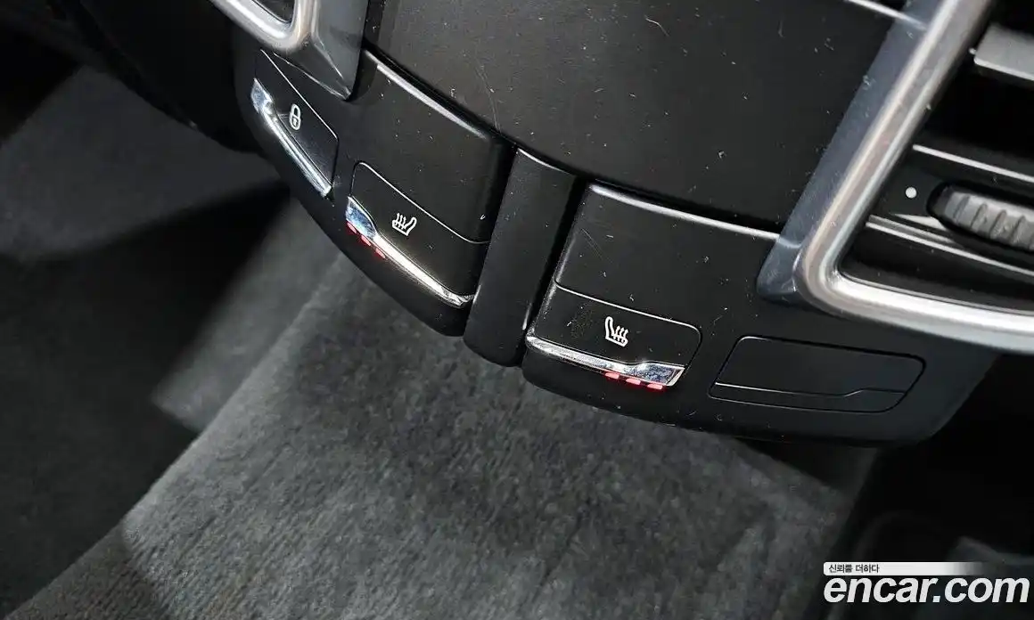 Porsche Cayenne 2016 3.0 Автомат в Москве № 270638, фото 17