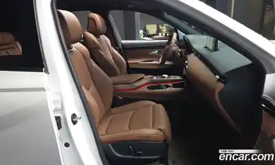 Genesis GV70 2023 2.5 Автомат в Москве № 27488, миниатюра 3