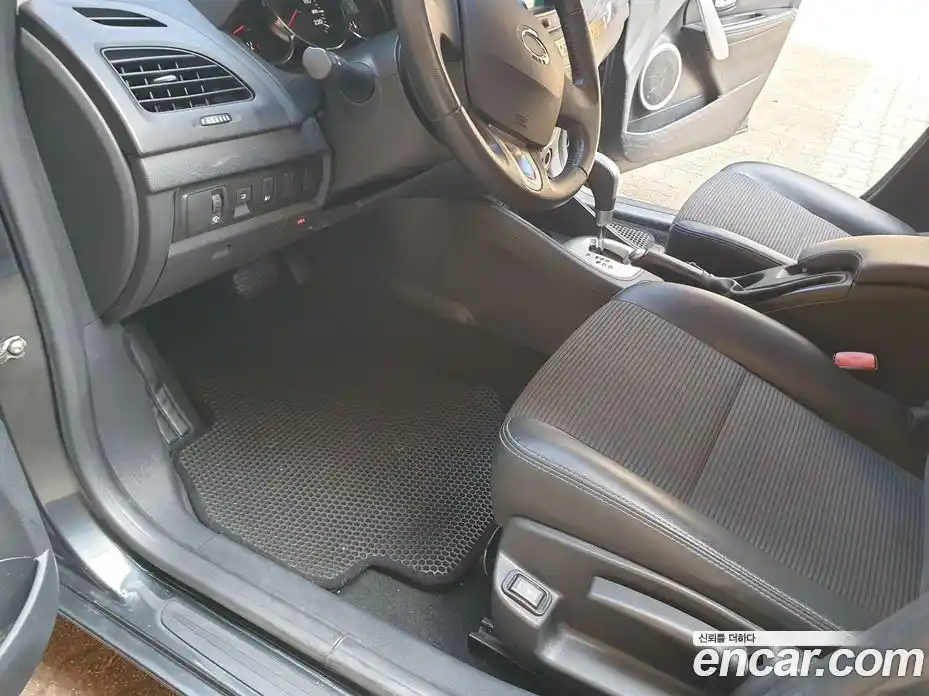 Renault SM3 2012 1.6 Автомат в Москве № 277266, фото 17