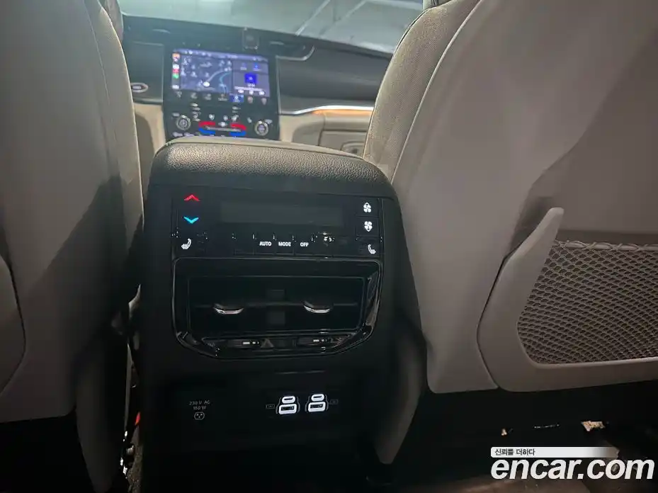 Jeep Cherokee 2021 3.6 Автомат в Москве № 279107, фото 15