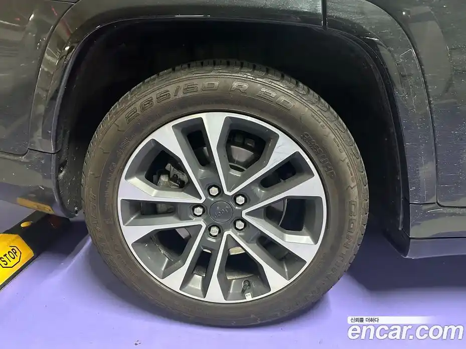 Jeep Cherokee 2021 3.6 Автомат в Москве № 279107, фото 8