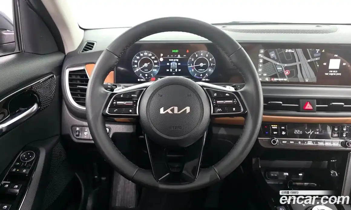 Kia Seltos 2024 1.6 Автомат в Москве № 285969, фото 13