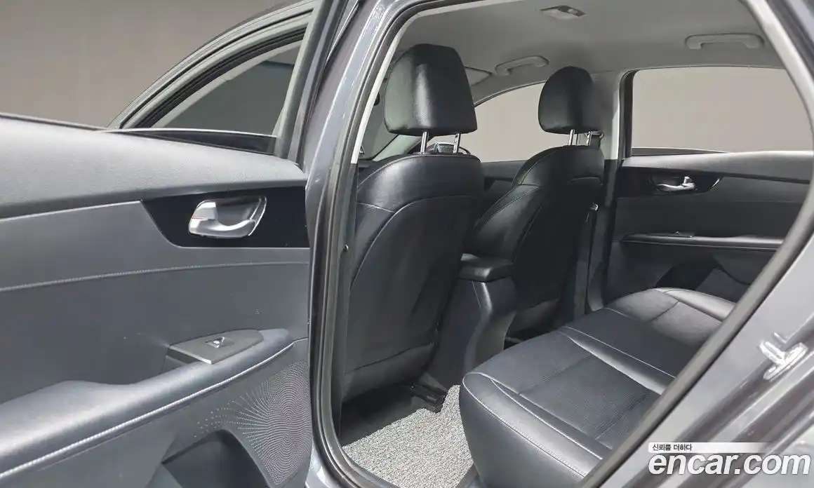 Kia K3 2023 1.6 Автомат в Москве № 306934, фото 19