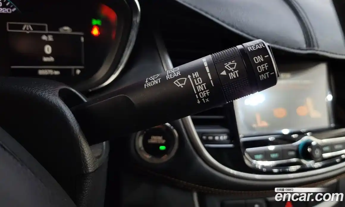 Chevrolet Trax 2018 1.4 Автомат в Москве № 314730, фото 12