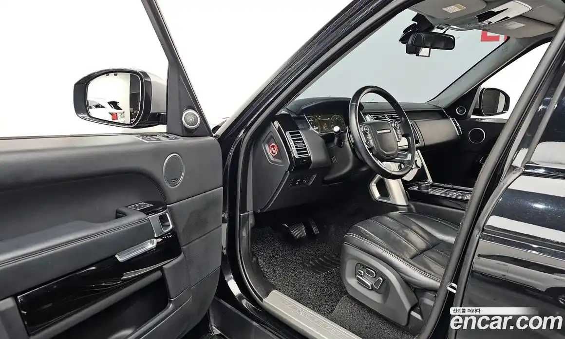 Land Rover Range-Rover 2014 4.4 Автомат в Москве № 316244, фото 20