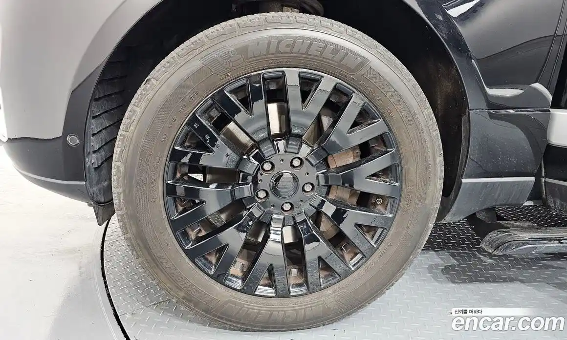 Land Rover Range-Rover 2014 4.4 Автомат в Москве № 316244, фото 4