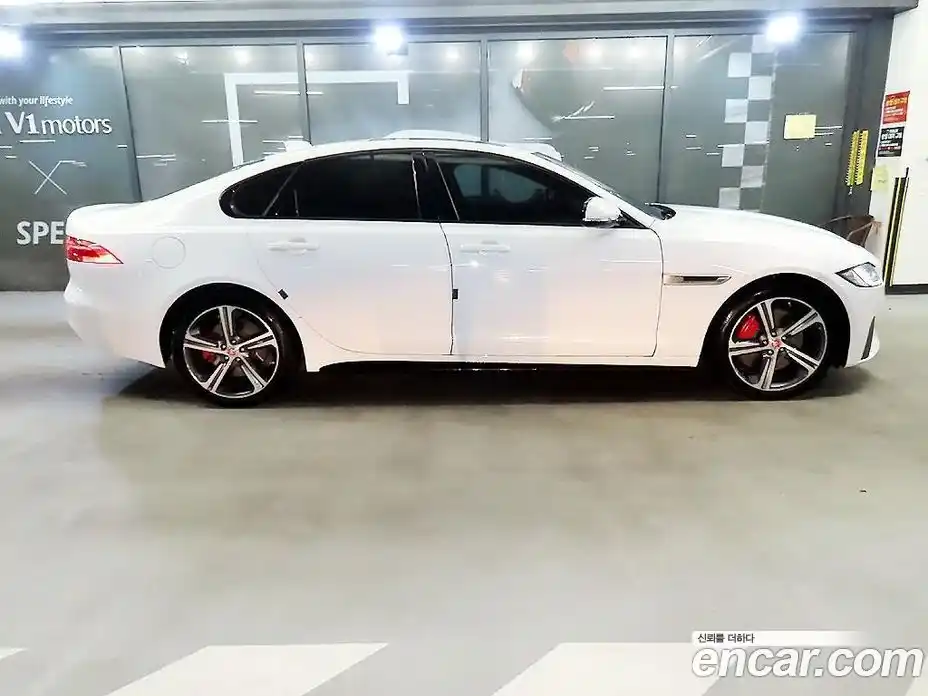 Jaguar XF 2016 3.0 Автомат в Москве № 320162, фото 3
