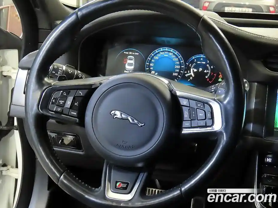 Jaguar XF 2016 3.0 Автомат в Москве № 320162, фото 8