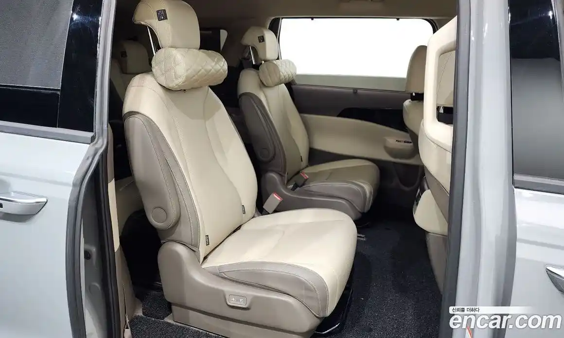 Kia Canival 2024 1.6 Автомат в Москве № 321633, фото 12