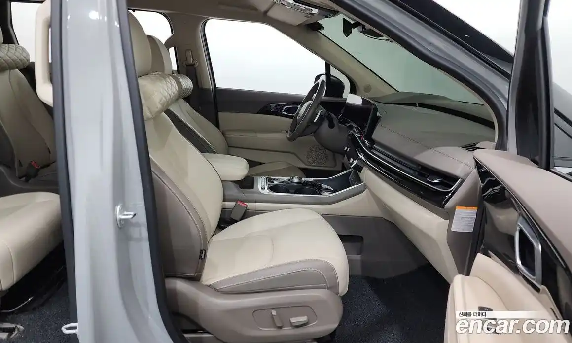 Kia Canival 2024 1.6 Автомат в Москве № 321633, фото 18