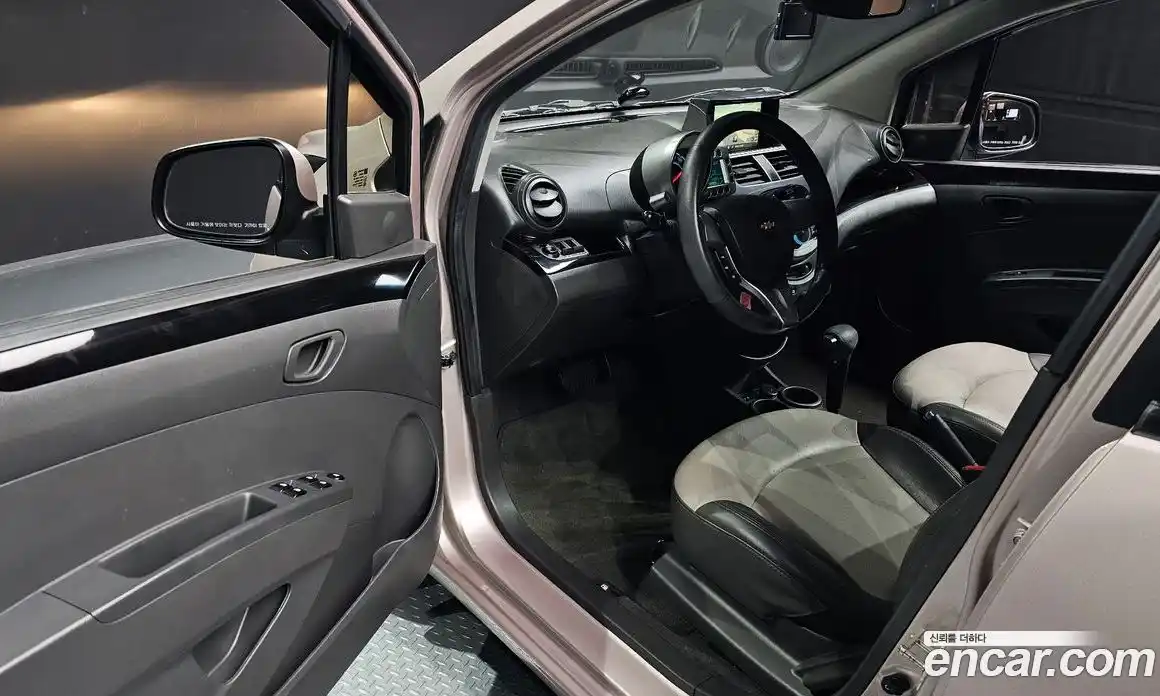 Chevrolet Spark 2012 1.0 Автомат в Москве № 342293, фото 15