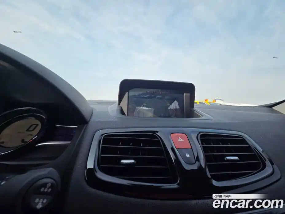 Renault SM3 2016 1.6 Автомат в Москве № 360500, фото 16