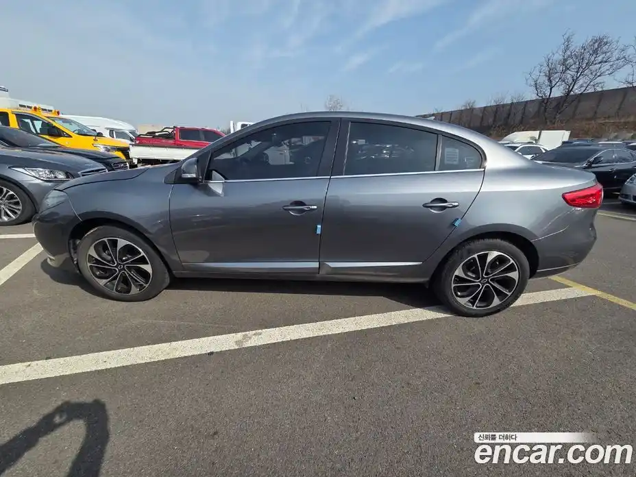 Renault SM3 2016 1.6 Автомат в Москве № 360500, фото 3