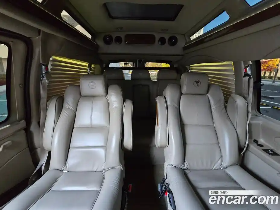 Chevrolet Express Van 2018 6.0 Автомат в Москве № 364029, фото 15